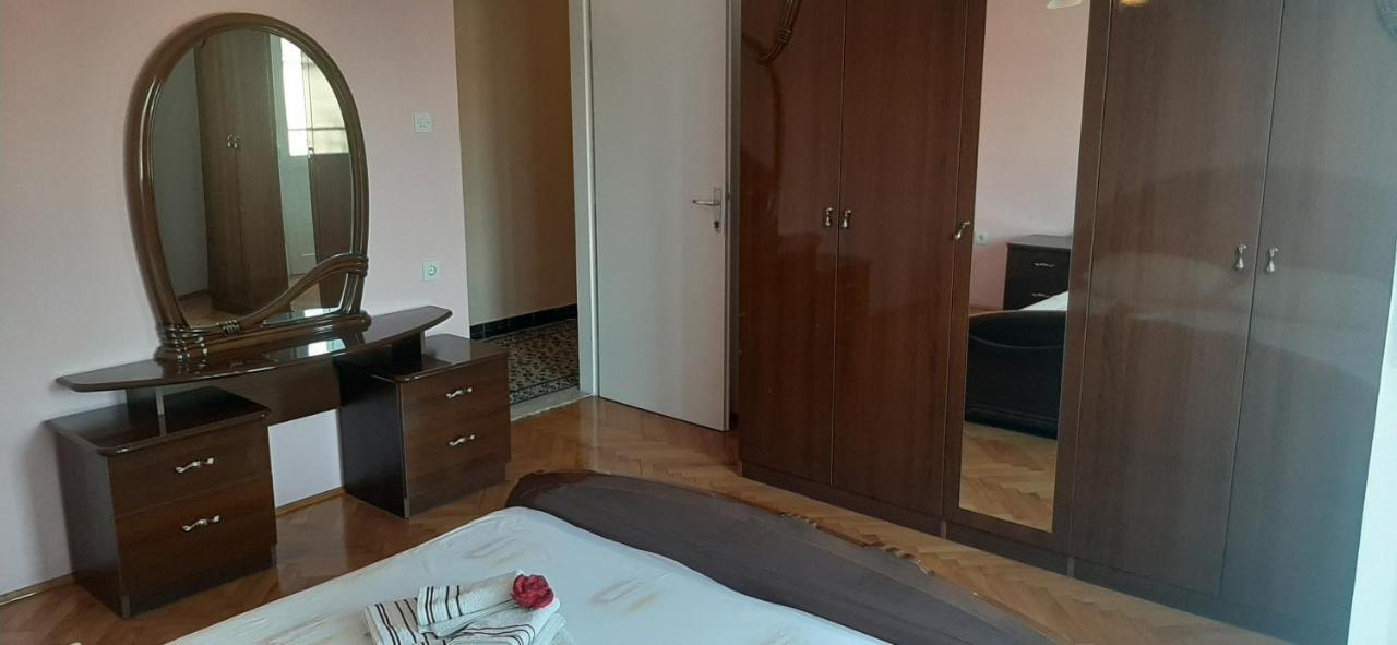 Apartment Vana Trogir Exteriör bild