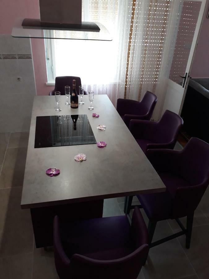 Apartment Vana Trogir Exteriör bild